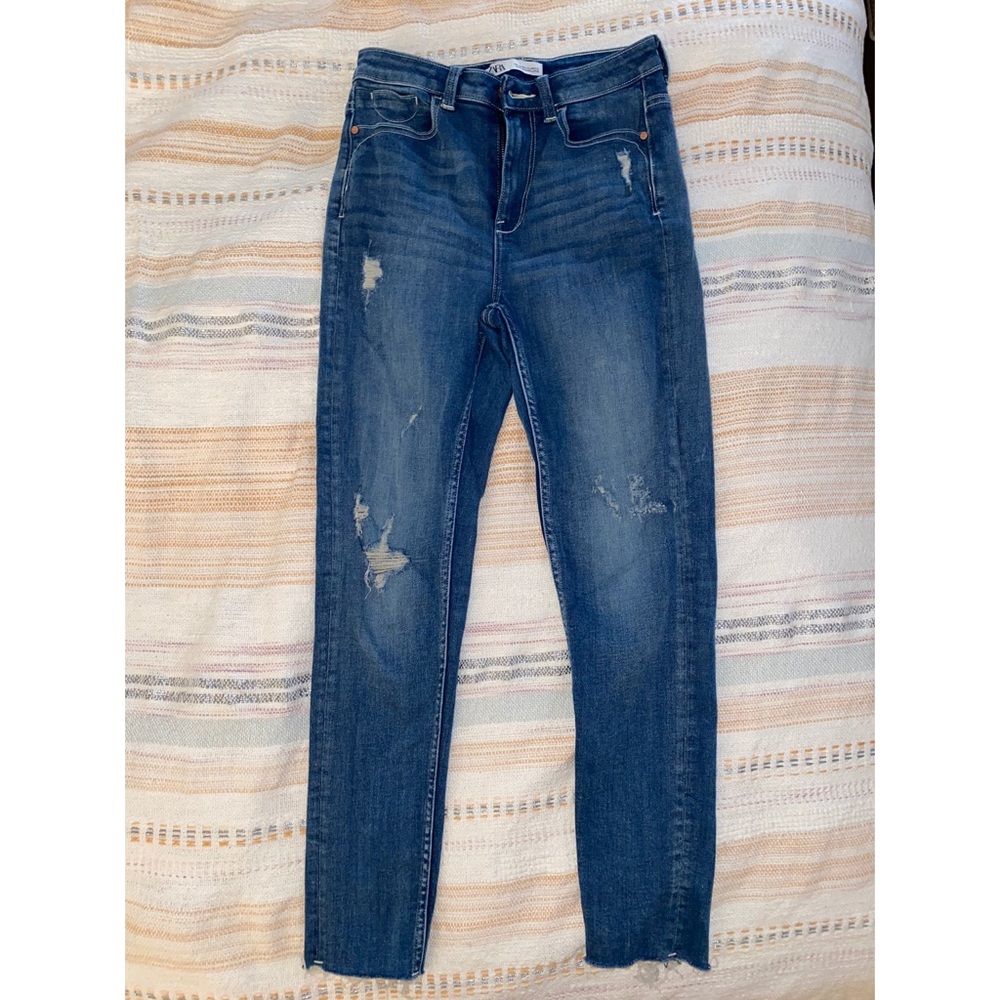 Jeans - Picture 2 of 4